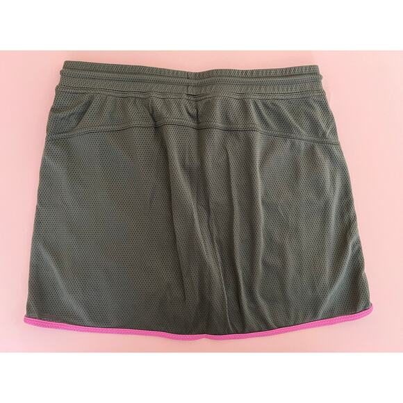 Outdoor Voices RecMesh 3.5" Skort - Picture 3 of 6